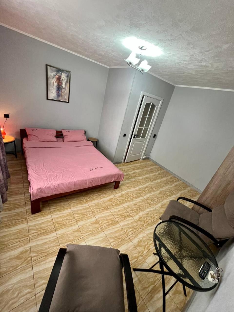 Smart Apartment На Соборной 23 Kremenčuk Esterno foto
