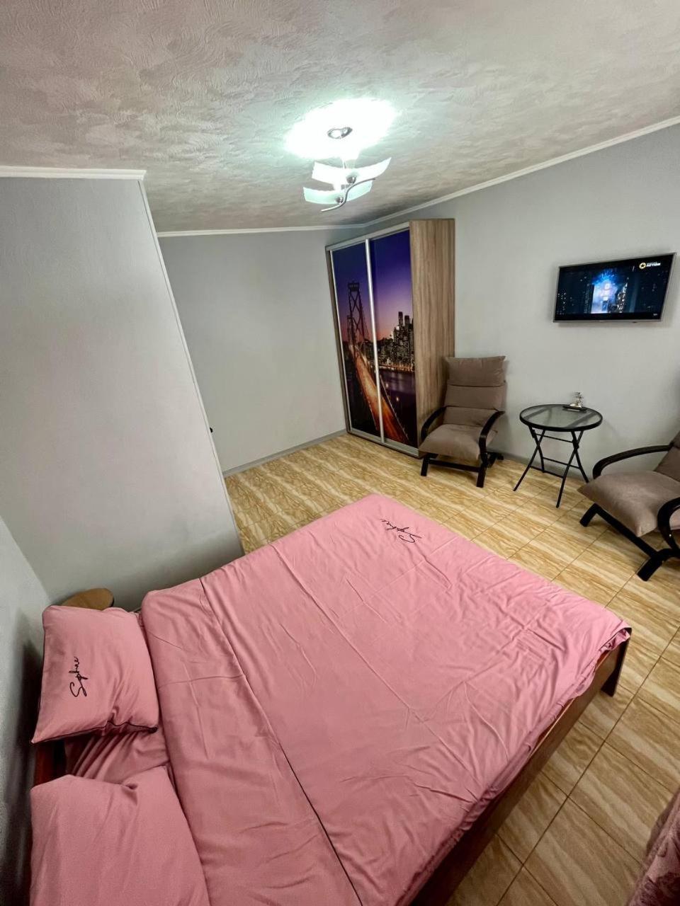 Smart Apartment На Соборной 23 Kremenčuk Esterno foto